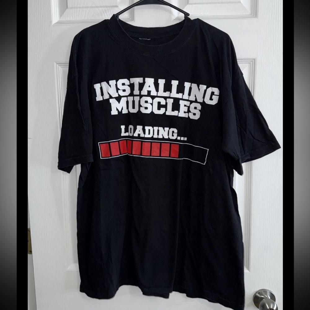 Installing Muscles Graphic T-Shirt Black LG